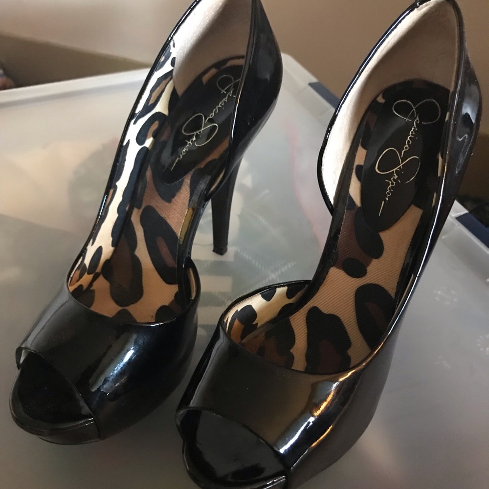 EUC Jessica Simpson Black Patent Acadia Heels
